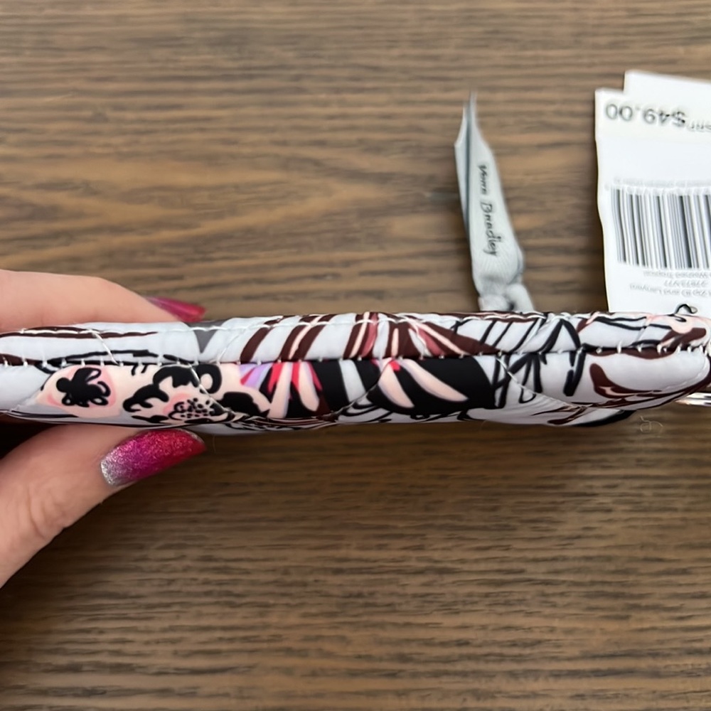 NEW Vera Bradley Ultralight Zip ID & Lanyard in Sun Washed Tropical Pattern - Picture 9 of 14